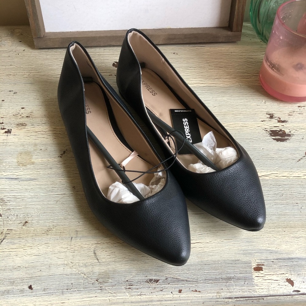 EXPRESS flats *NWT*